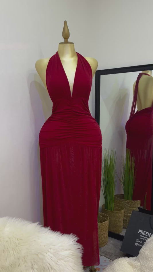 The red velvet woman